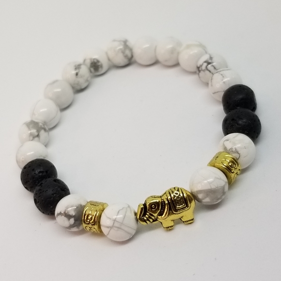 Mindful Souls Howlite and Lava Stone Diffuser Bracelet, OS - Picture 2 of 3